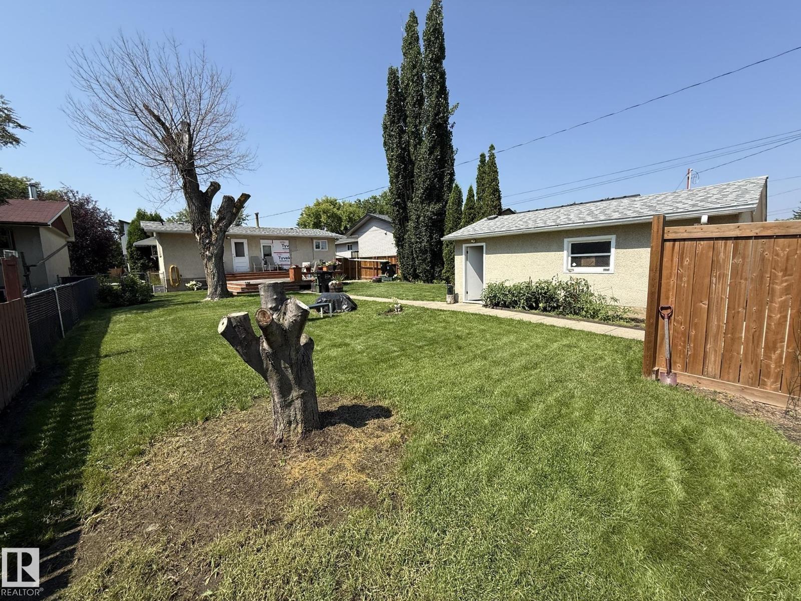 10837 155 ST NW - 45