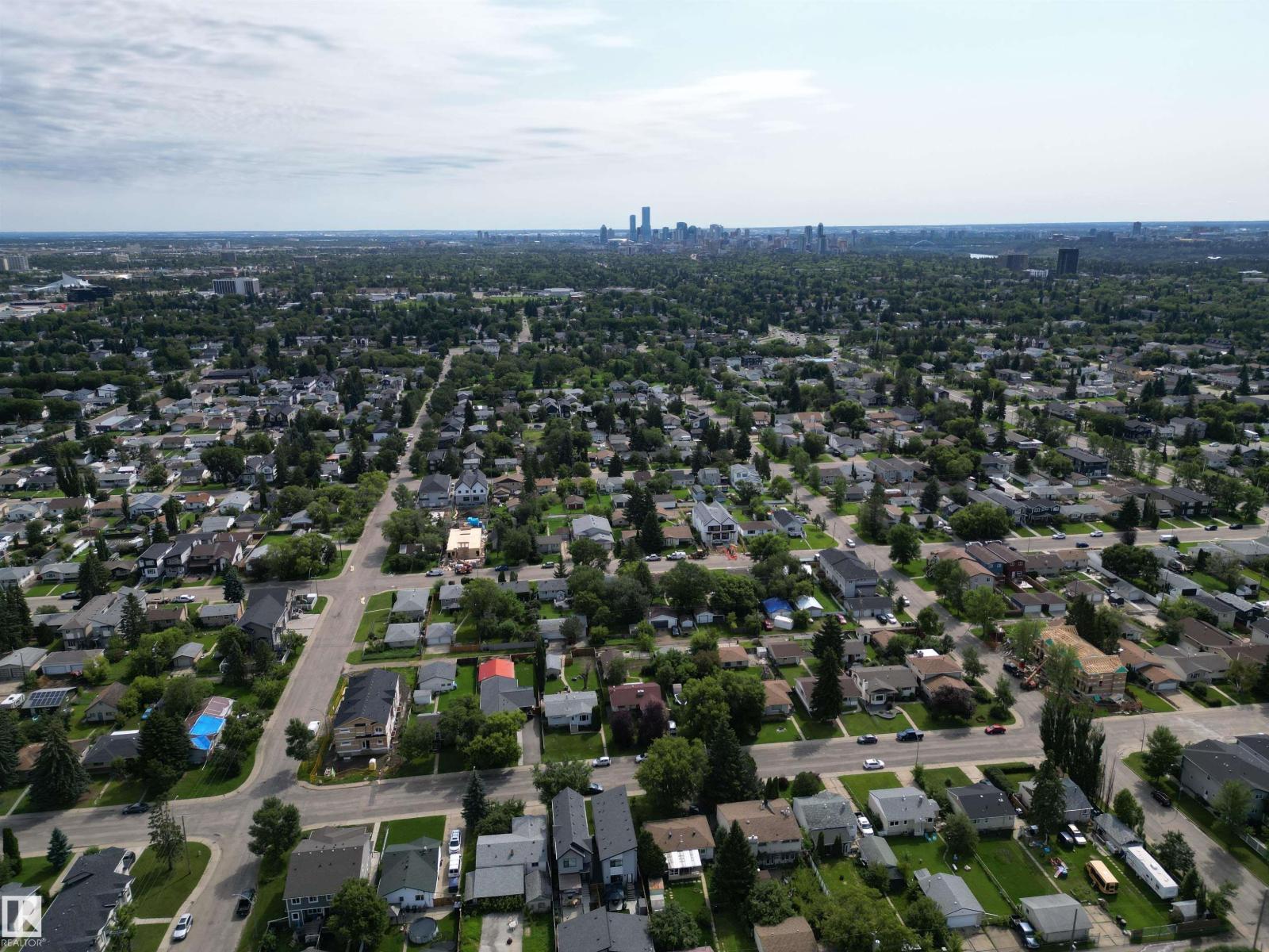10837 155 ST NW - Image 61