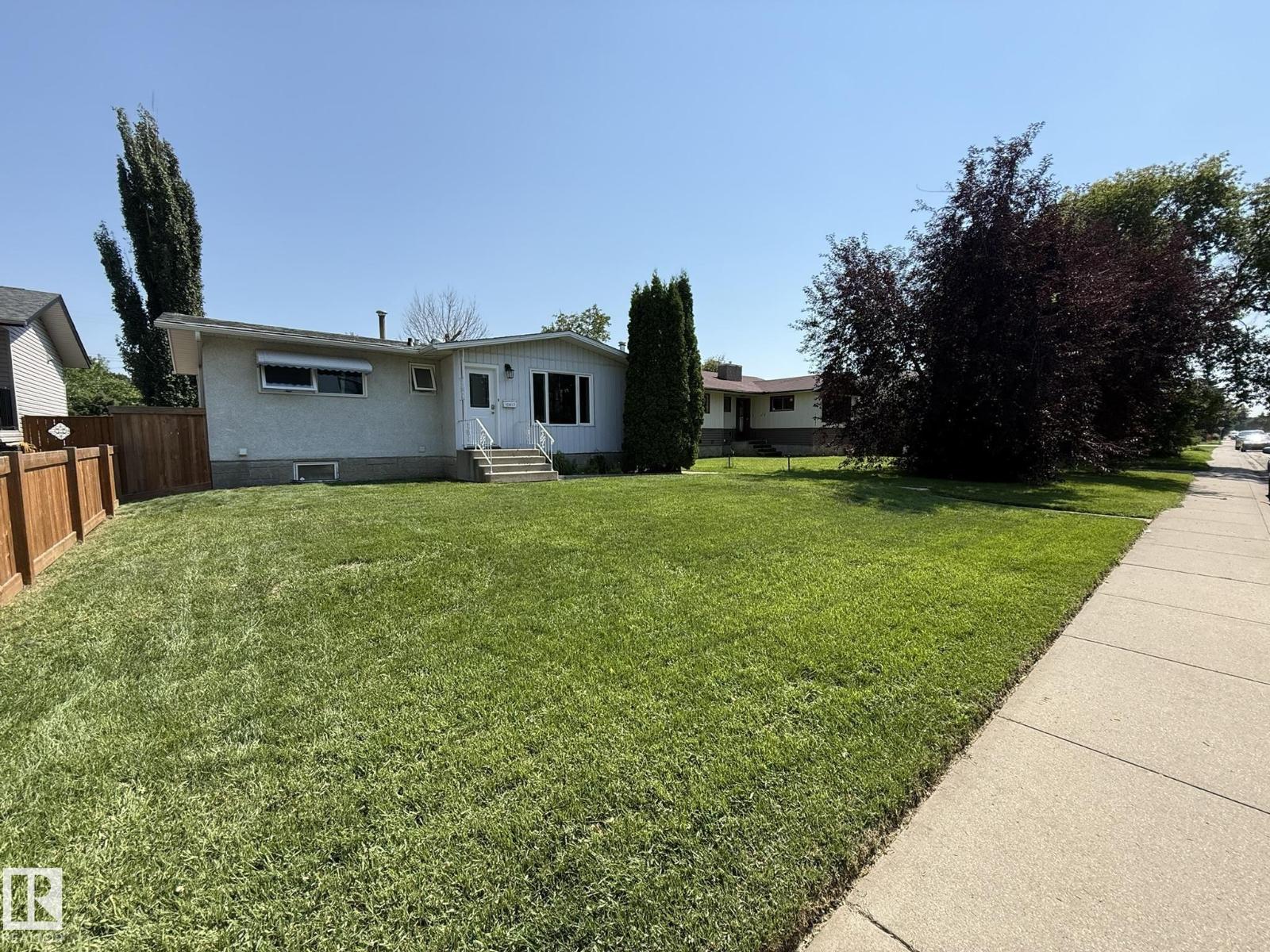 10837 155 ST NW - 54