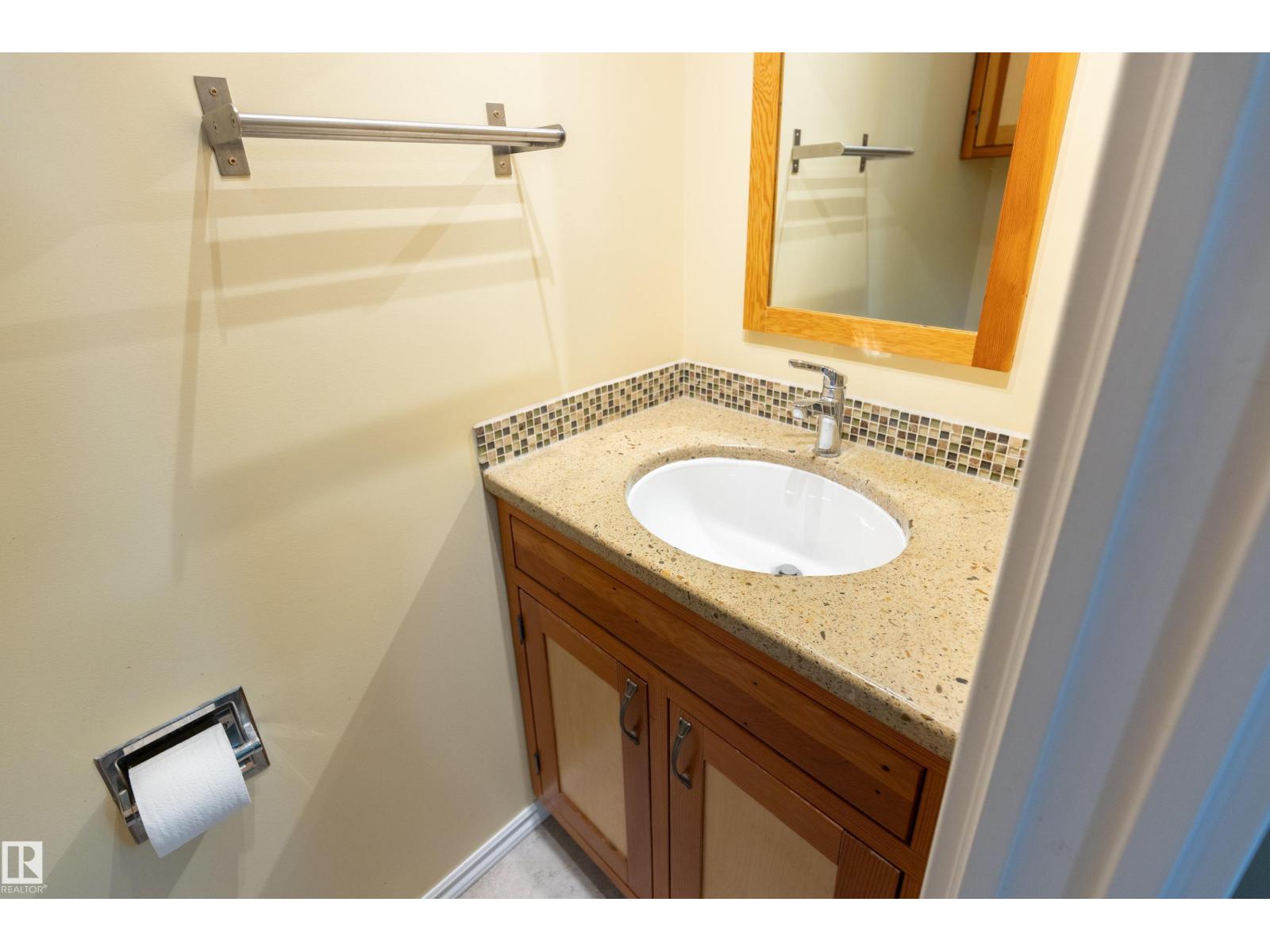1108 39 ST NW - 17