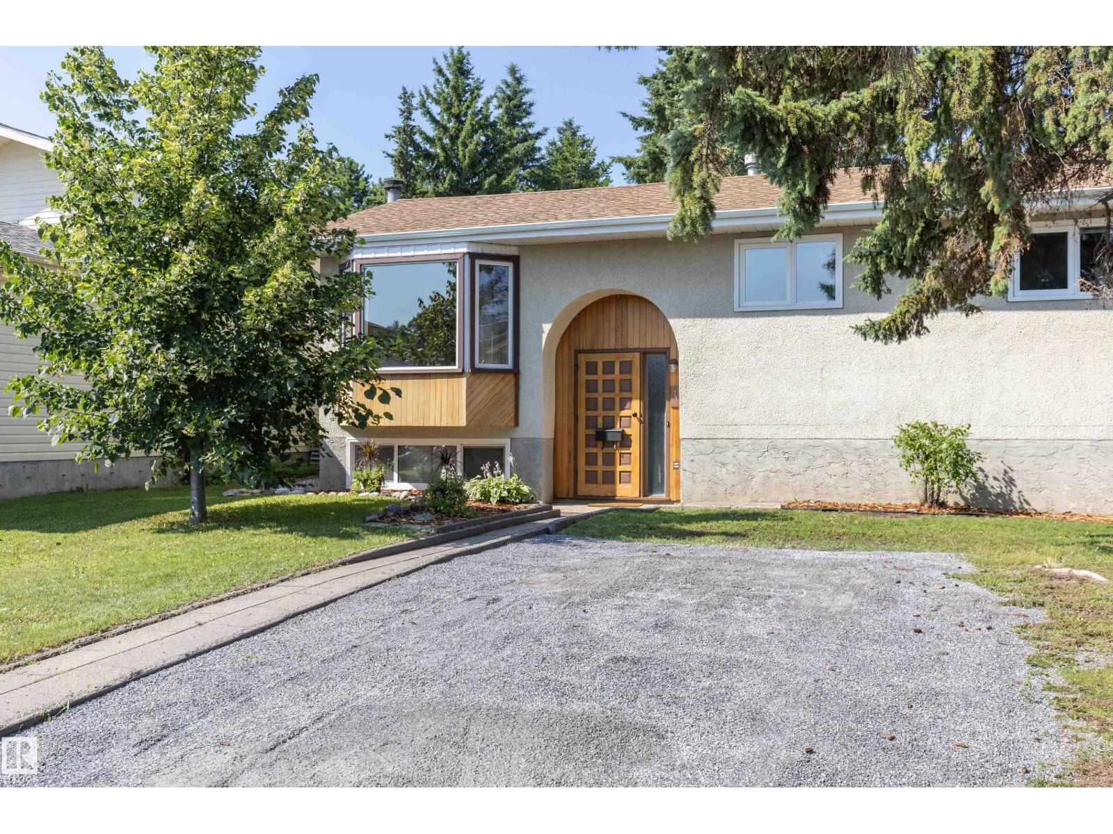 1108 39 ST NW - 2