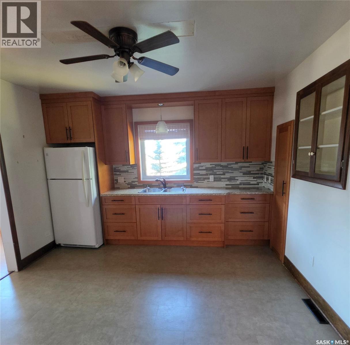 324 Laing STREET, Sturgis — photo 3