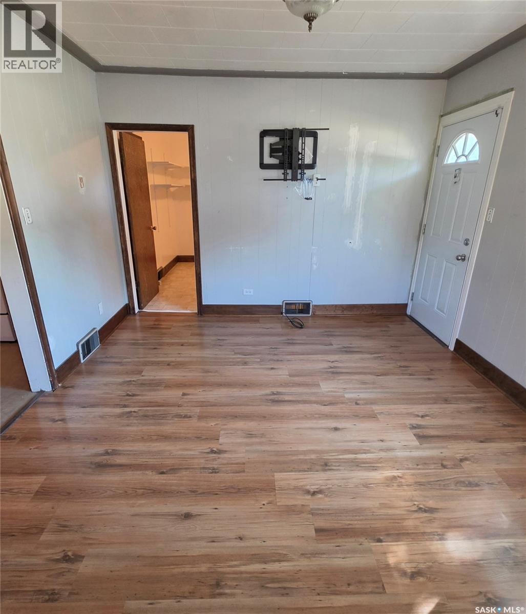 324 Laing STREET - 8