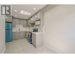 125 - 6466 Finch Avenue W, Toronto, ON M9V1T4 Photo 9