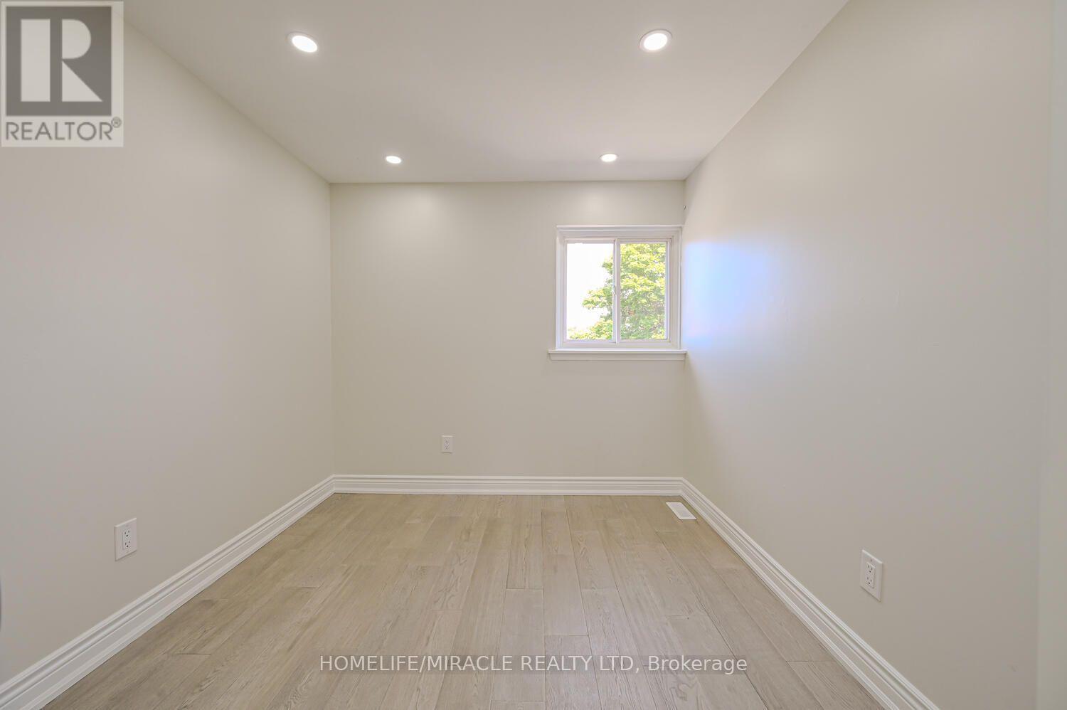 #125 6466 FINCH AVENUE W - 23