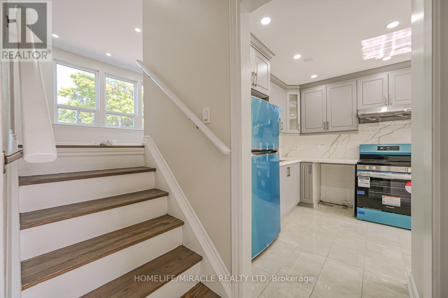 #125 6466 FINCH AVENUE W - 12