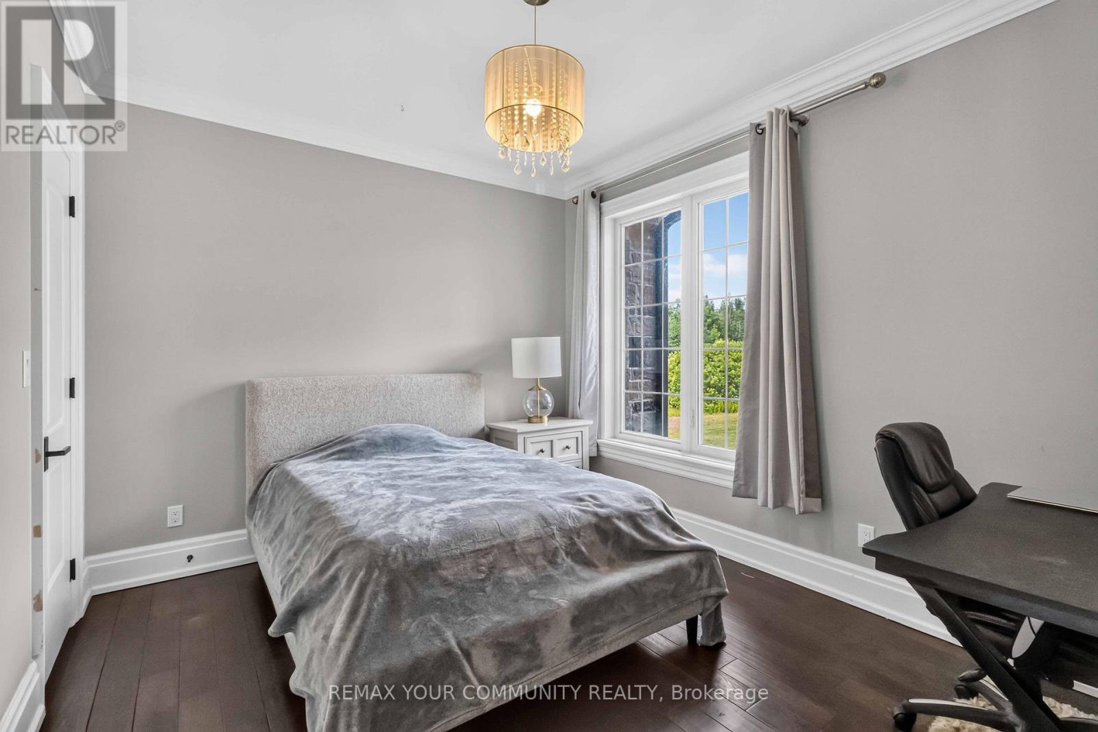 20111 BATHURST STREET E - 34