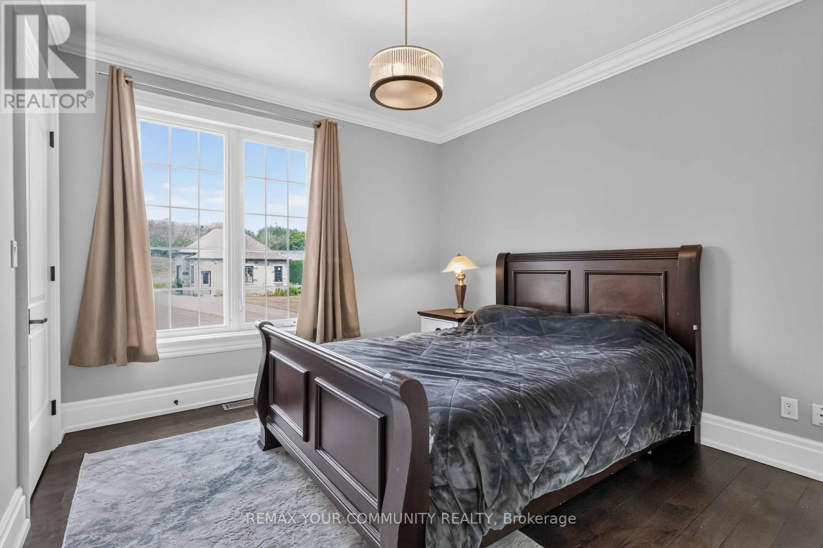 20111 BATHURST STREET E - 35