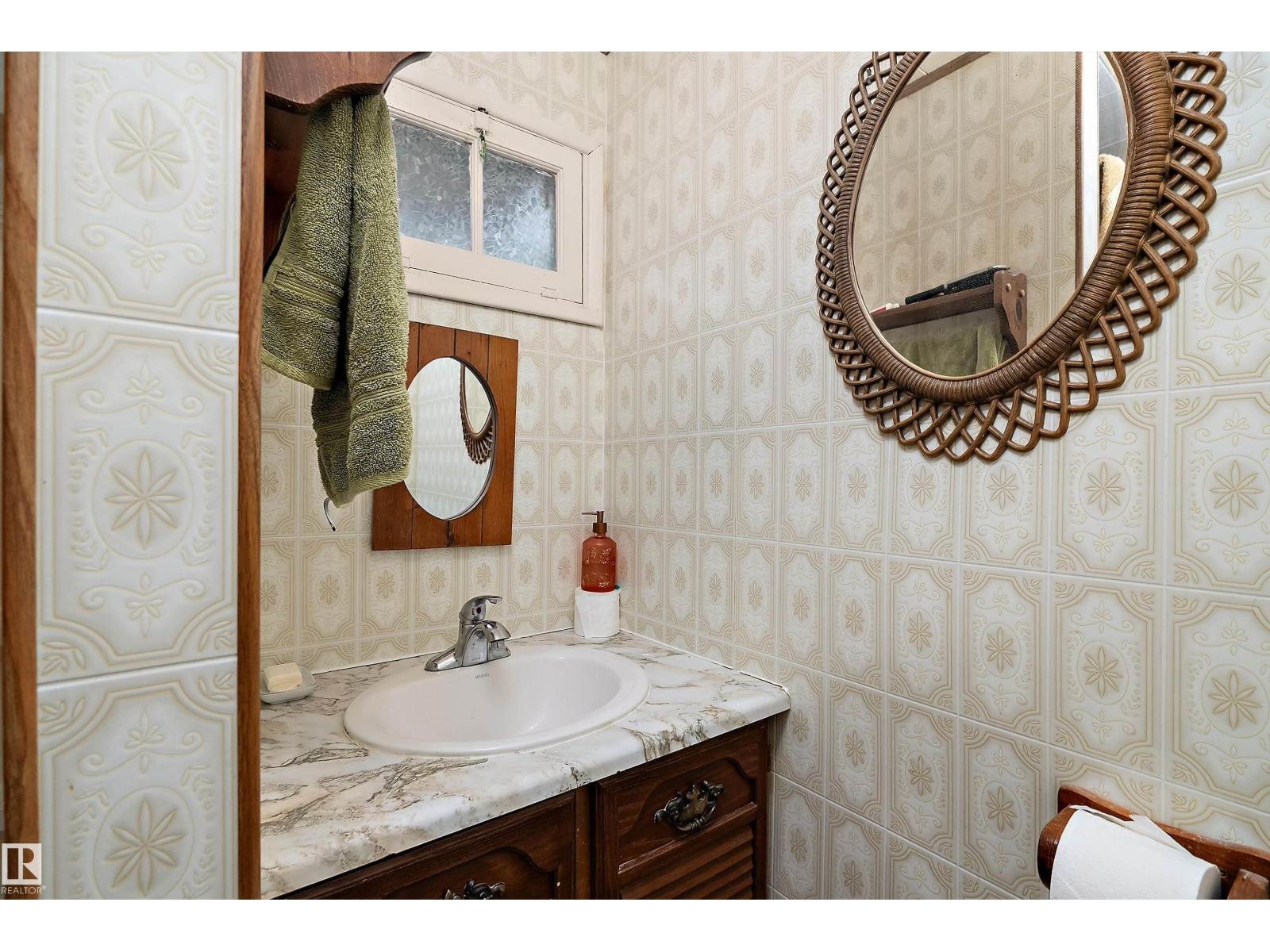 207 1st Avenue - Image 27