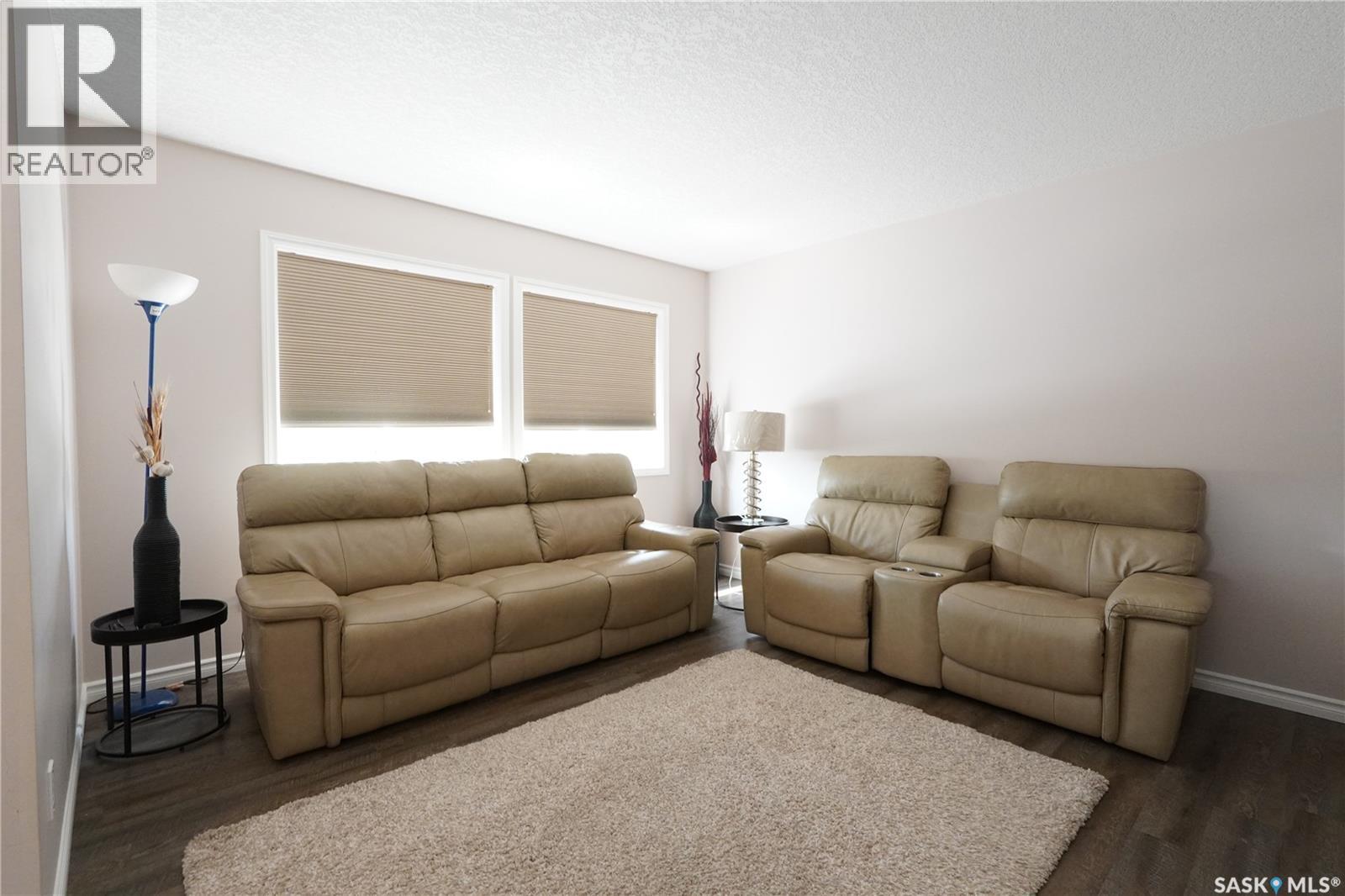 5602 DEWDNEY AVENUE, Regina — photo 2