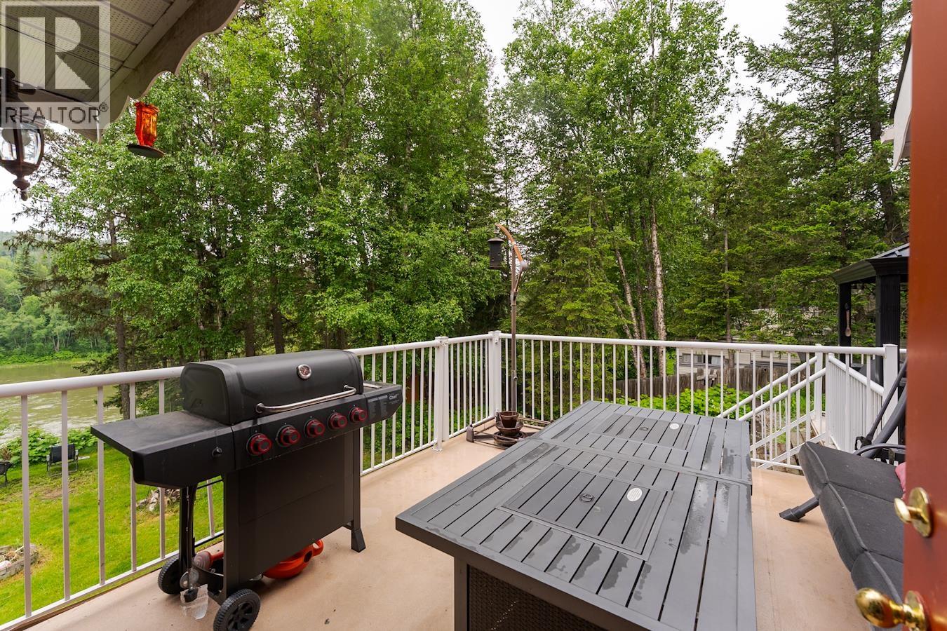 Photo 16 of 29 — 3001 RIVERVIEW ROAD · Prince George, BC