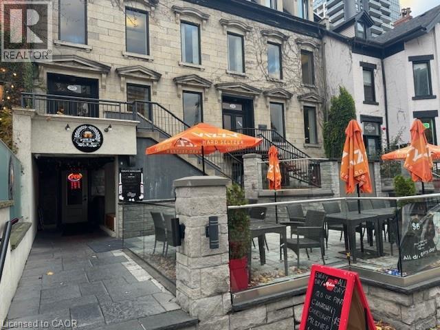 36 HESS Street S