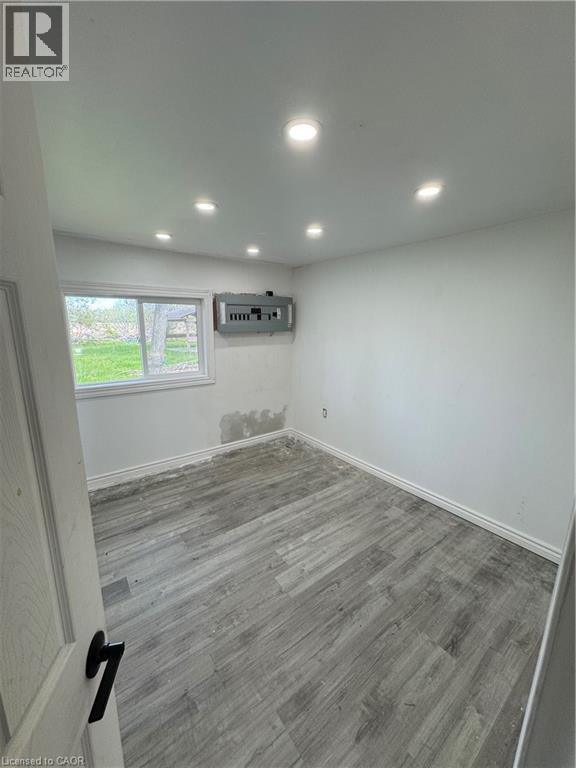 28 DERNER Line - Image 10