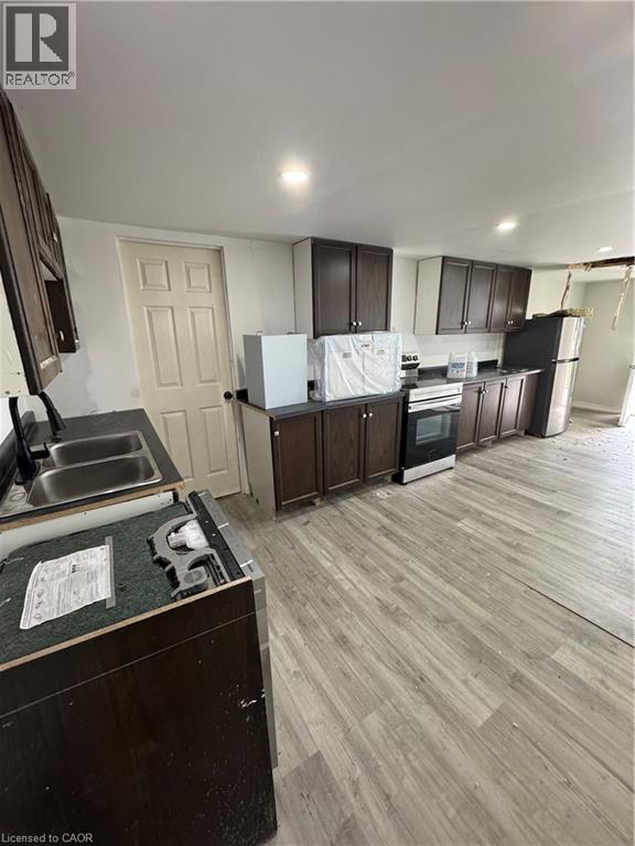28 DERNER Line - Image 8