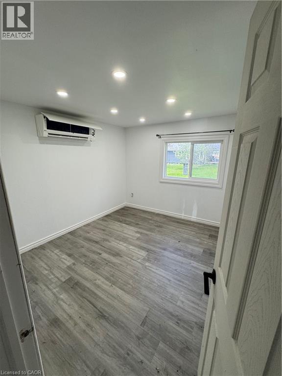 28 DERNER Line - Image 11