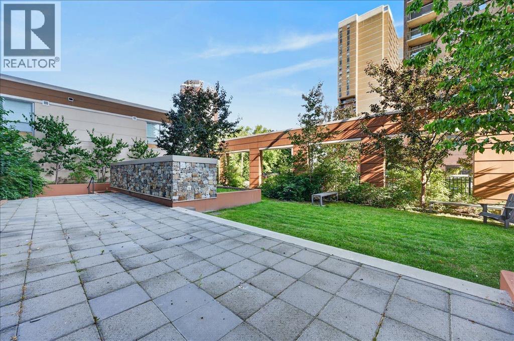#414 626 14 Avenue SW - 40