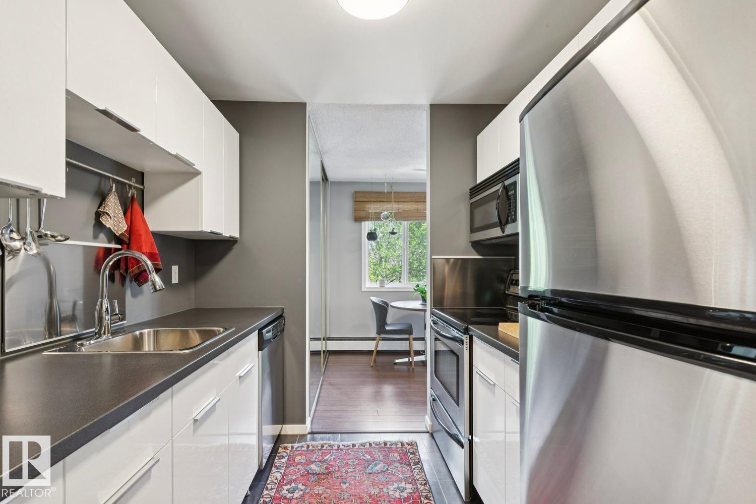 #303 10838 108 ST NW - 4