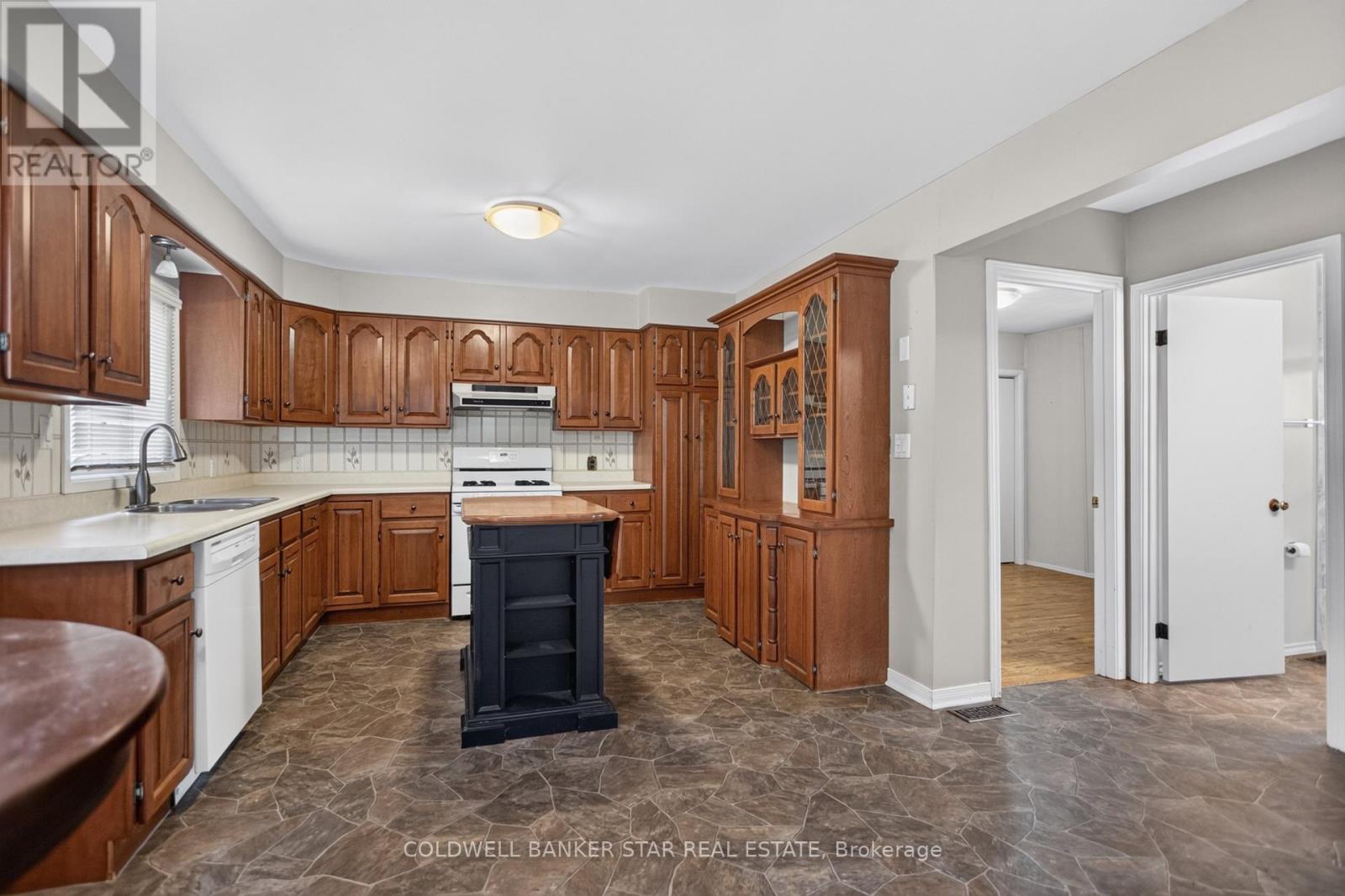 78 MAIN STREET - Image 12