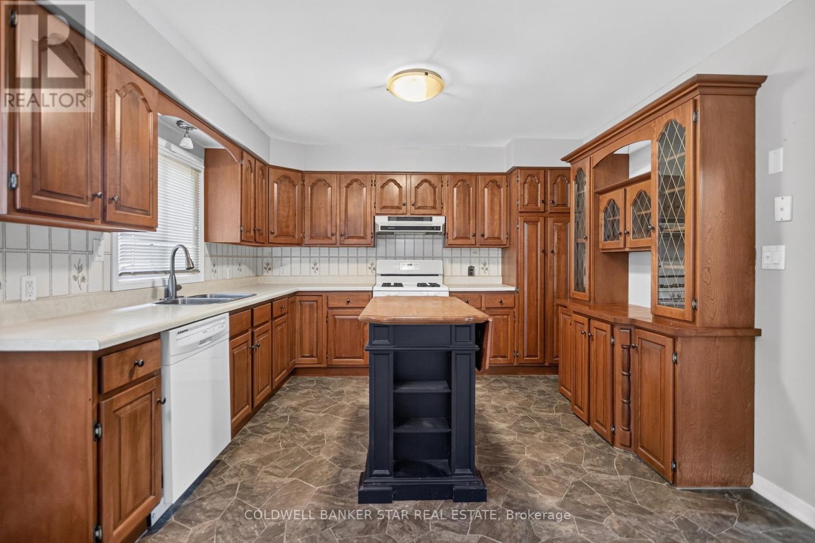 78 MAIN STREET - Image 13