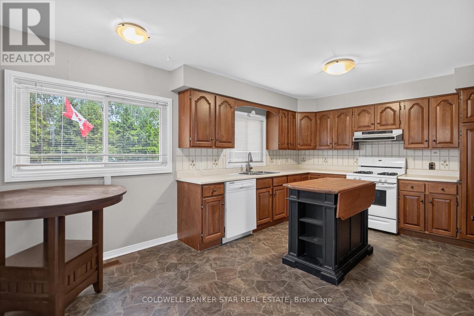 78 MAIN STREET - Image 17