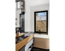 74b Rathnelly Avenue, Toronto, ON M4V2M6 Photo 29