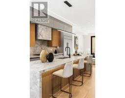 74b Rathnelly Avenue, Toronto, ON M4V2M6 Photo 8