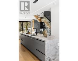 74b Rathnelly Avenue, Toronto, ON M4V2M6 Photo 9