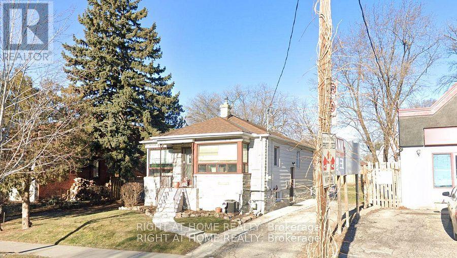 Photo of 12 Connaught Avenue