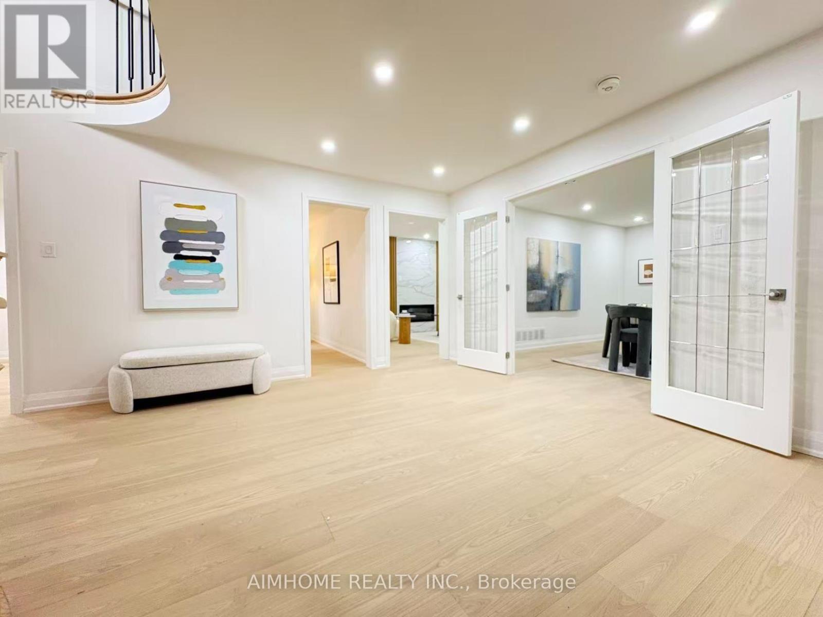 108 BERWICK CRESCENT - 11