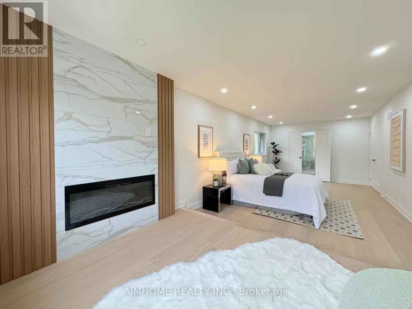 108 BERWICK CRESCENT - 25
