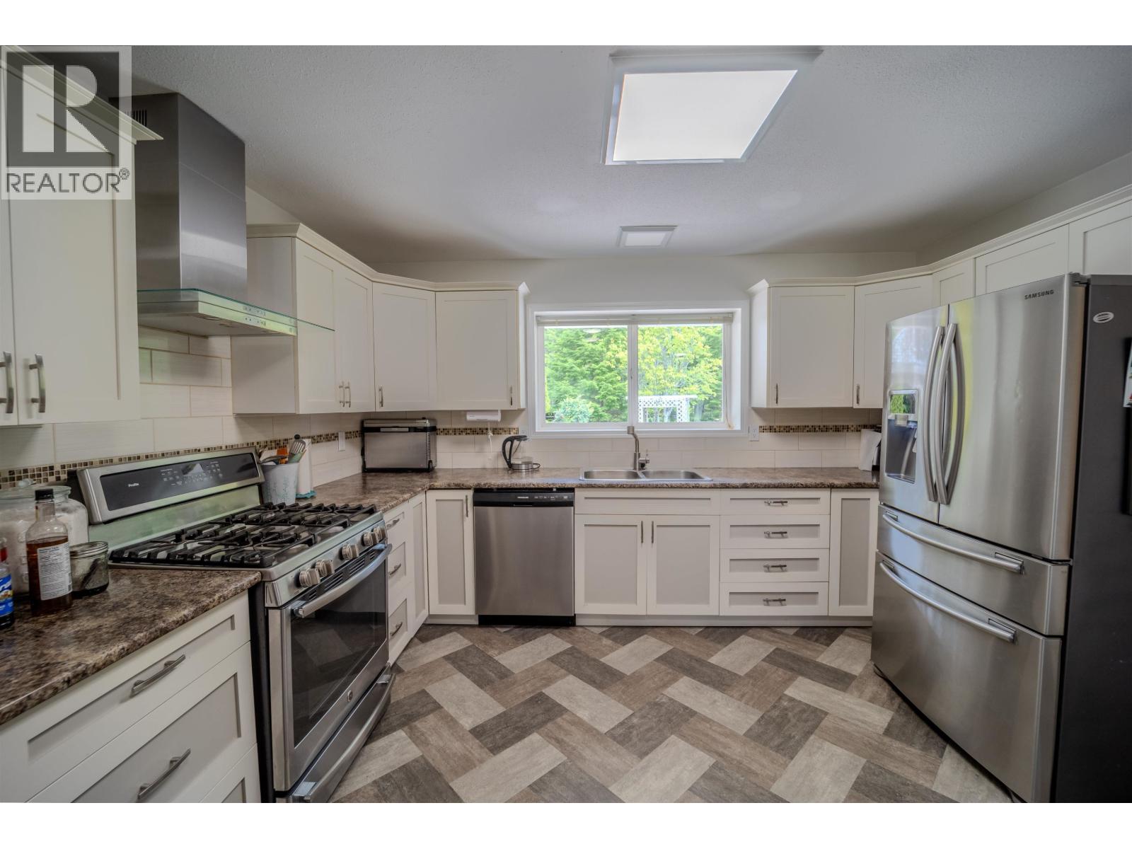 2908 MARION AVENUE - 2