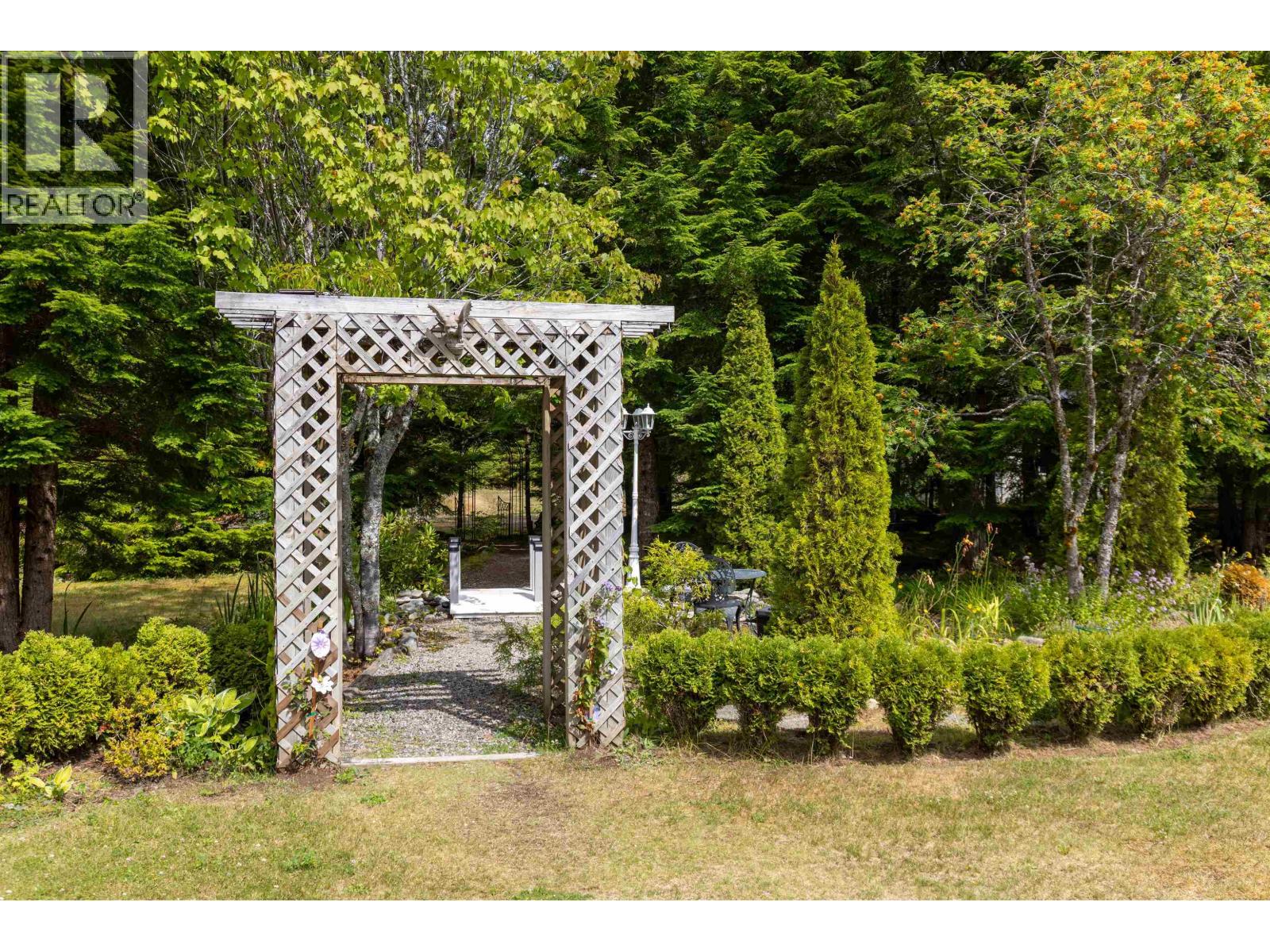 2908 MARION AVENUE - 22
