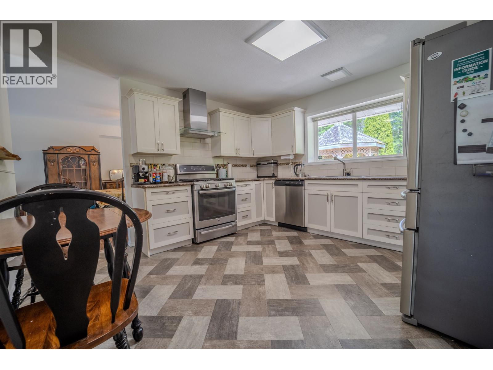 2908 MARION AVENUE - Image 3