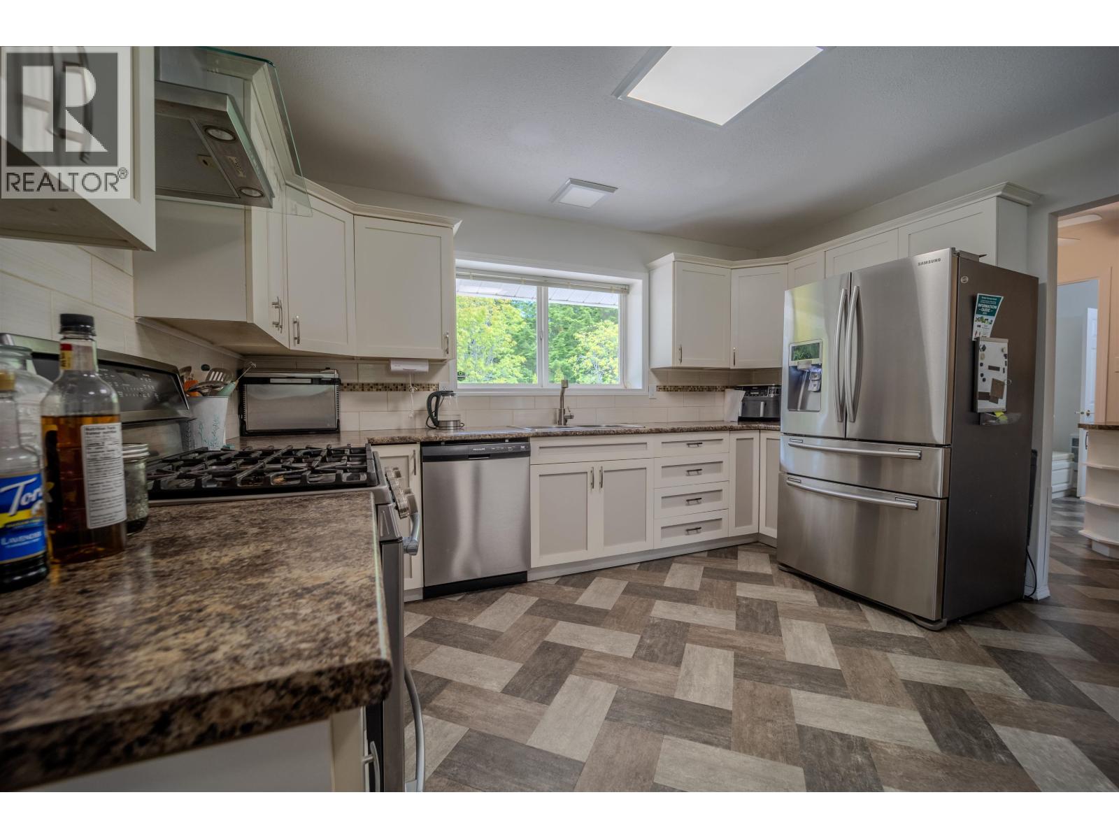 2908 MARION AVENUE - Image 4