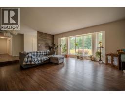 2908 Marion Avenue, Terrace, BC V8G0G5 Photo 9