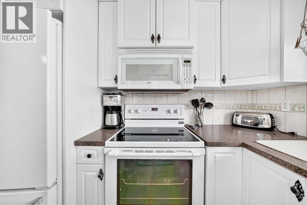 7828 10 Street NW - 14