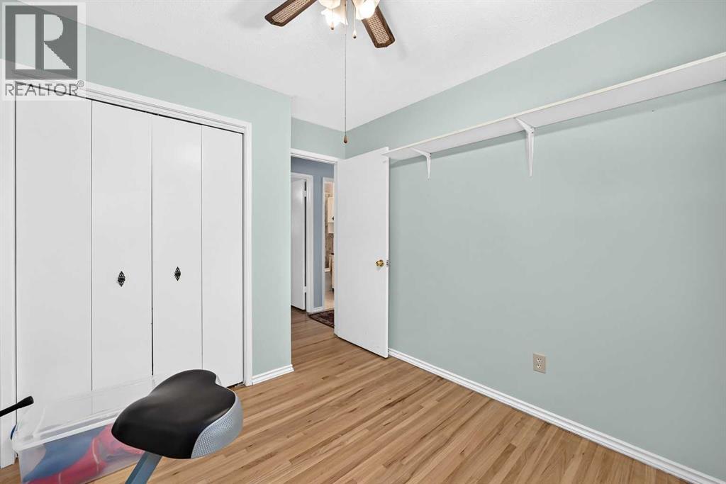 7828 10 Street NW - 21