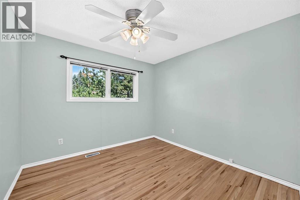 7828 10 Street NW - 22