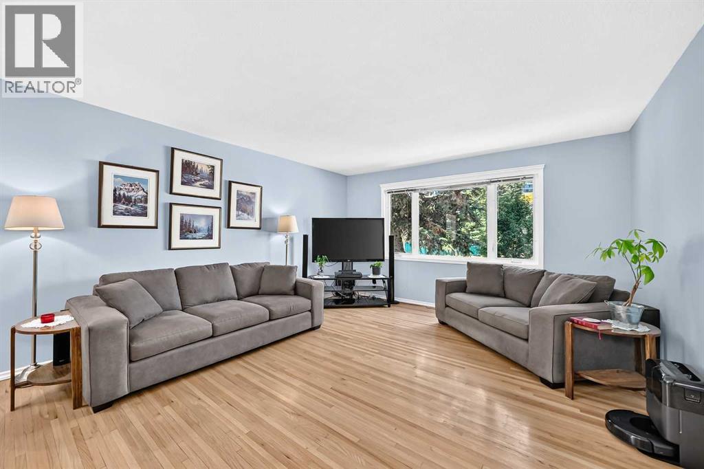 7828 10 Street NW - 4