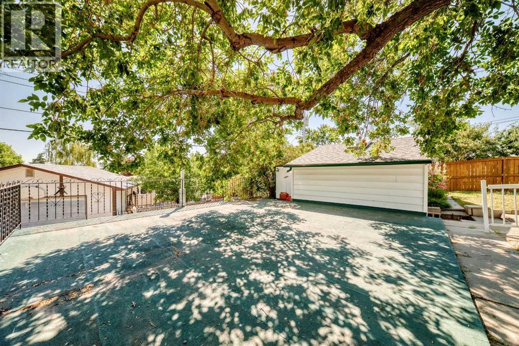 7828 10 Street NW - 46