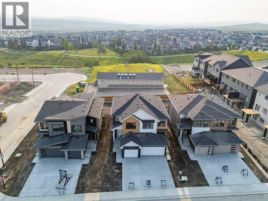 30 Heritage Heath, Cochrane