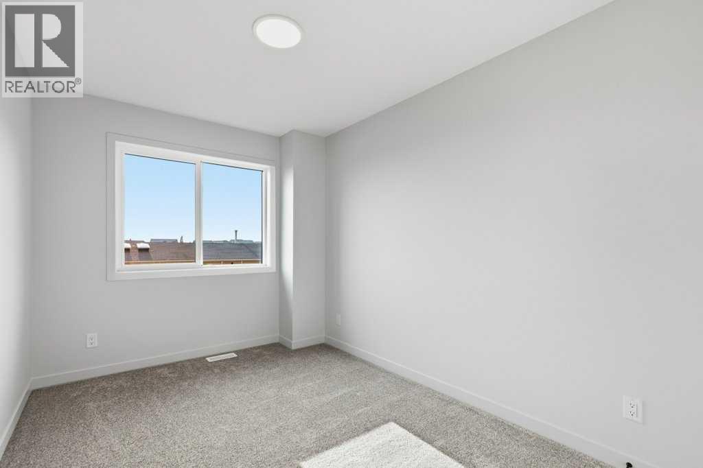 30 Heritage Heath, Cochrane