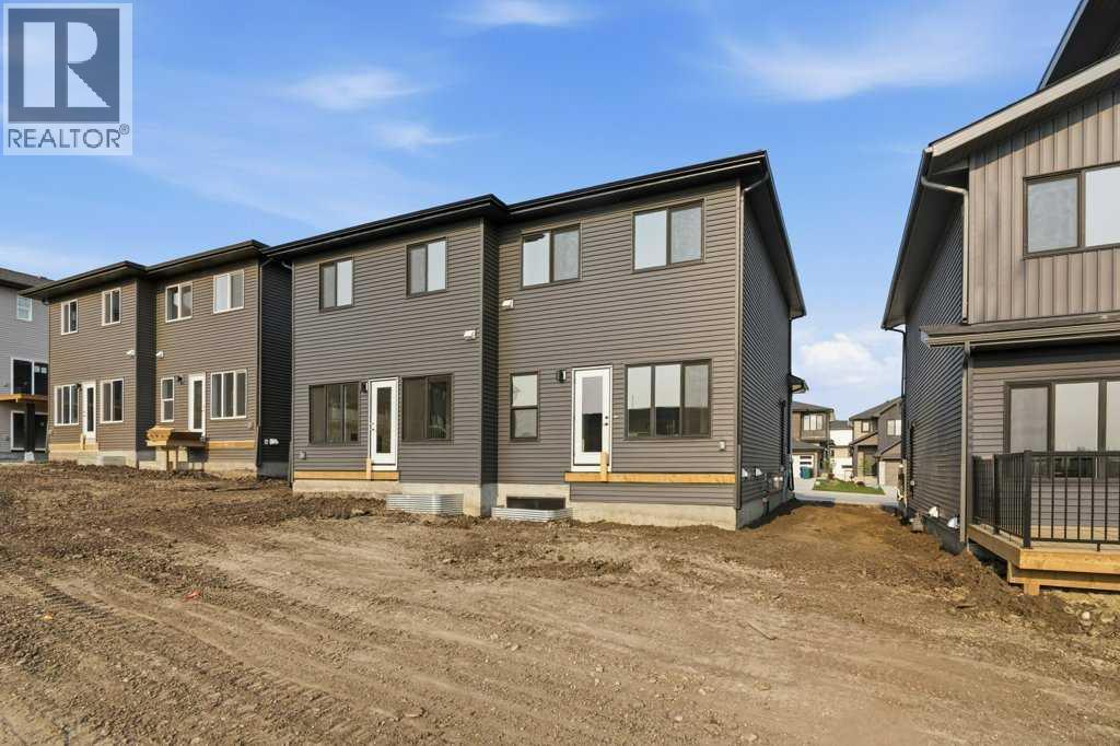 30 Heritage Heath, Cochrane