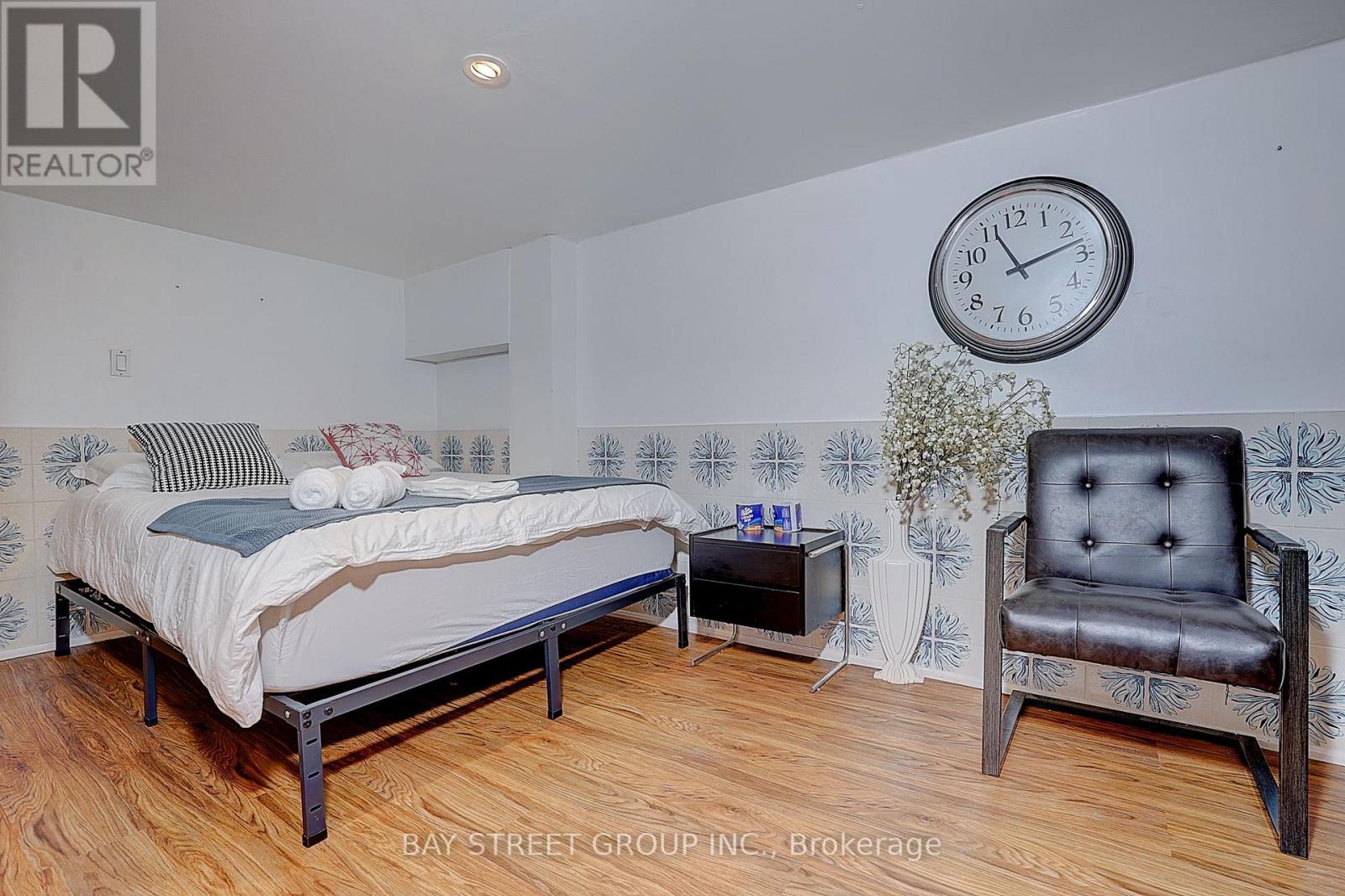 154 ALAMEDA AVENUE - 36