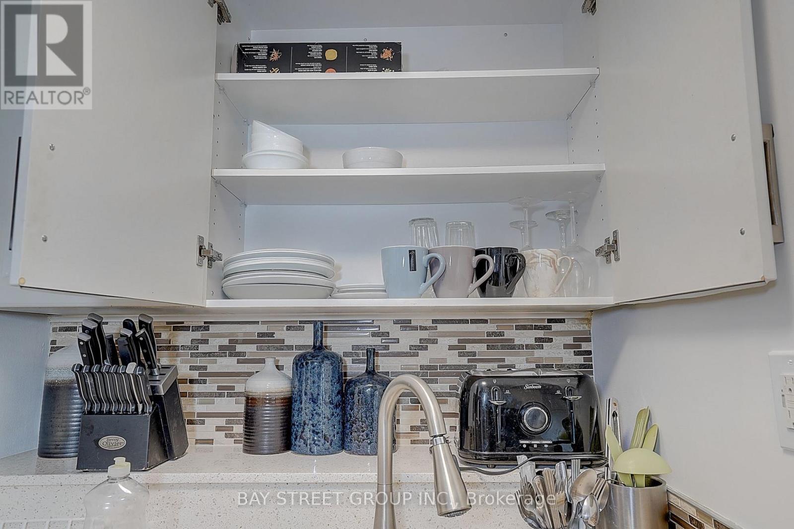 154 ALAMEDA AVENUE - 41