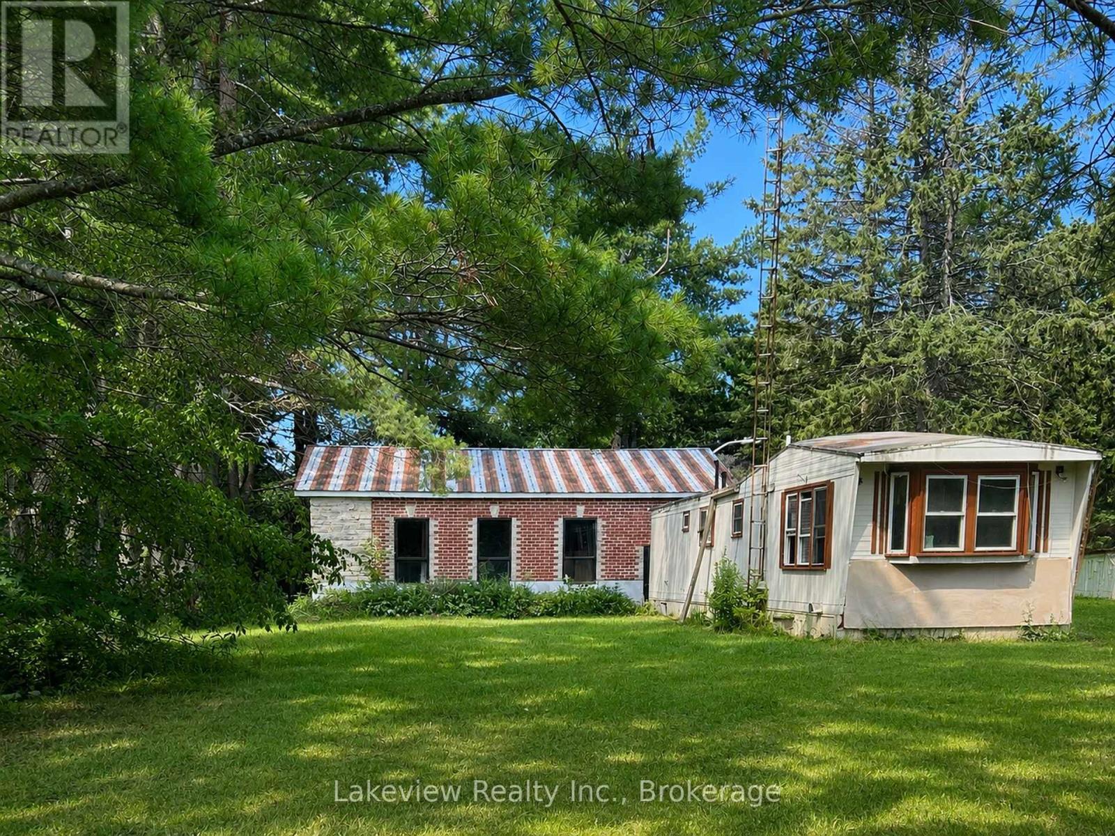 315 BURNT RIVER ROAD N - 1