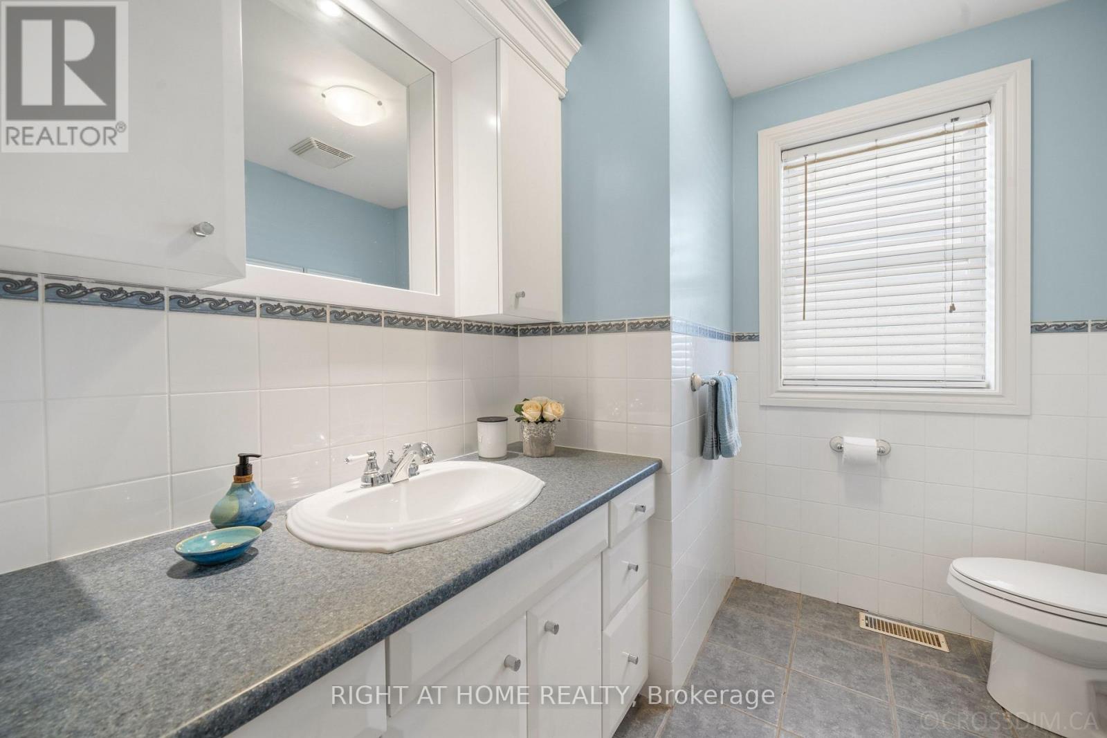 39 GROVETREE ROAD - 20