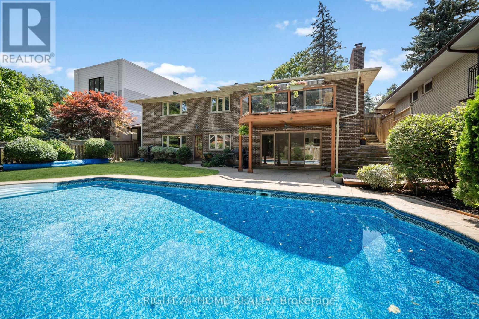 39 GROVETREE ROAD - 32
