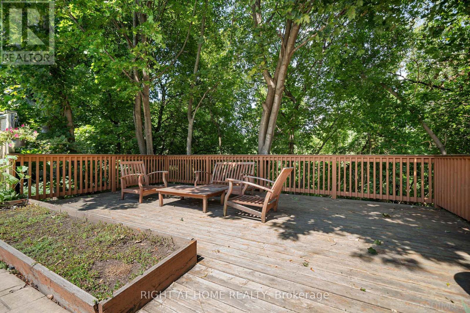 39 GROVETREE ROAD - 38