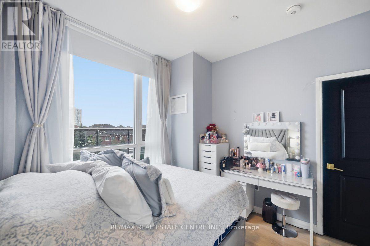 8 NAHANI WAY 304 WAY - 34